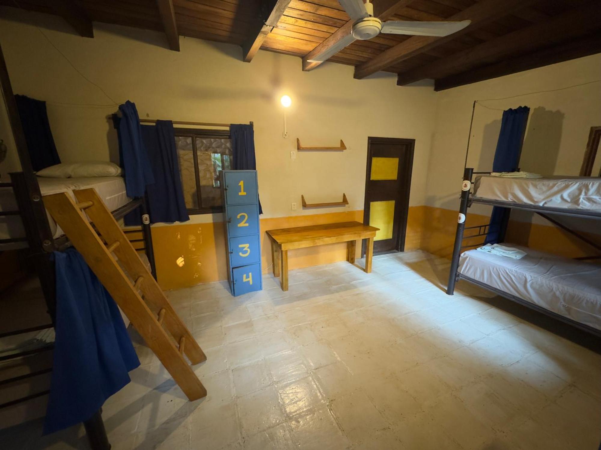 Tower Bridge Hostel Пуерто-Ескондідо Екстер'єр фото